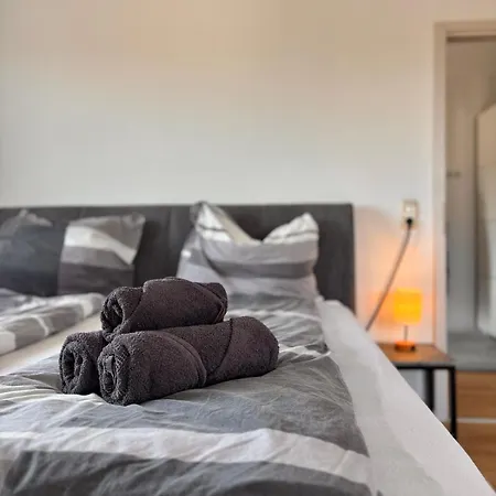 شقة Penthouse At Ostpark Am Main *