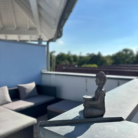 شقة Penthouse At Ostpark Am Main روزلسهايم